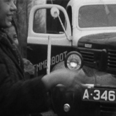 Kenteken: A 34666; Dodge, foto: Still uit GAVA-film AV0458
