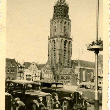 Kenteken: A 22923; Auburn 8-98 Phaeton, Groningen, Grote Markt, 1935, foto: H. Schuuring