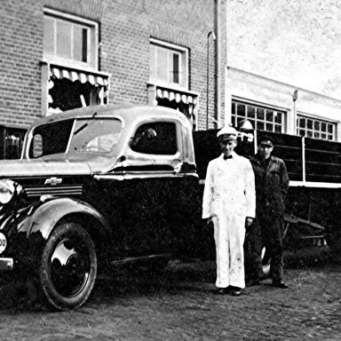 Kenteken: A 25737; Chevrolet, 1938, foto: archief Conam