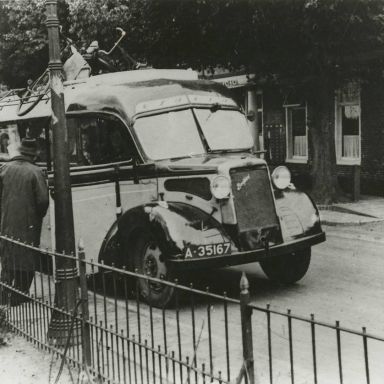 Kenteken: A 35167; Bedford, foto: J. Harmsen