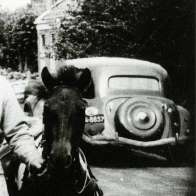 Kenteken: A 8857; Citroën TA, Nieuw-Scheemda ca. 1950, foto: uitsnede 818-10888.jpg