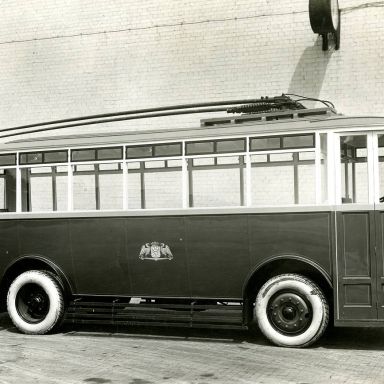 Kenteken: A 13830; ADC, eerste Trolleybus 1927 (2139-30)