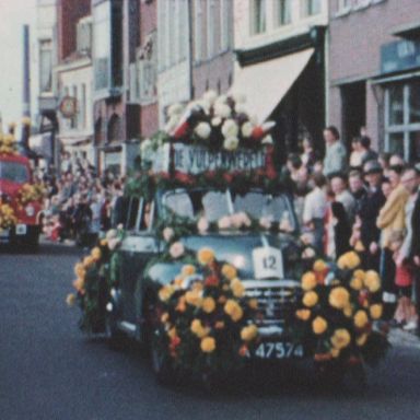 Kenteken: A 47574; Morris, foto: Still uit GAVA-film AV2491