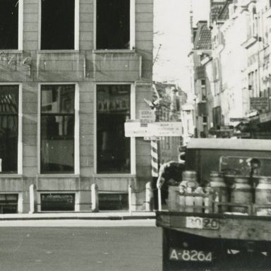Kenteken: A 8264; Groningen, Guldenstraat 1939, foto: uitsnede 1785-24868.jpg