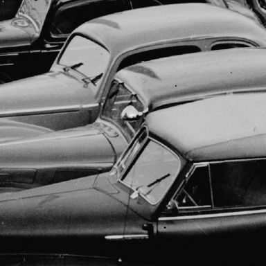 Kenteken: A 40385; Skoda, Groningen, Grote Markt ca. 1950, foto: uitsnede 1785-25338.jpg; Fotograaf: Fotobedrijf Piet Boonstra