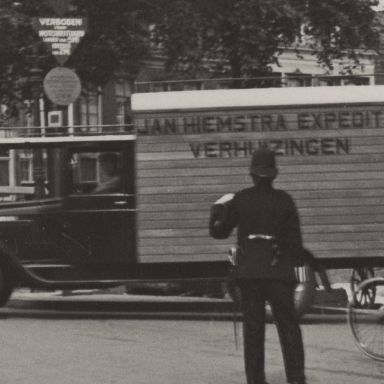 Kenteken: A 15806; Groningen, Poelebrug ca. 1937, foto: uitsnede 1785-25841.jpg