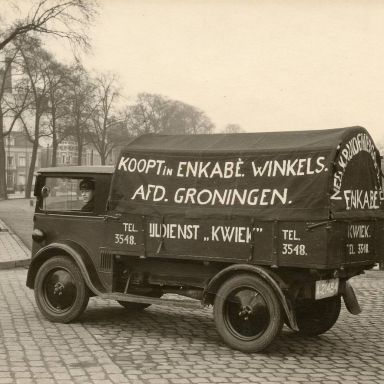 Kenteken: A 21484; Goliath Atlas bestelwagen, Groningen, Stationsplein, ca. 1934, foto: H. Renkema