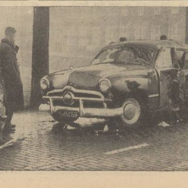 Kenteken: A 41459; Ford, Nieuwsblad van het Noorden, 22-12-1952