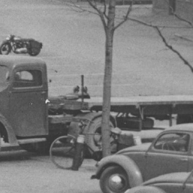 Kenteken: A 25999; International vrachtwagen, Groningen, Damsterdiep ca. 1954, foto: uitsnede 1785-6631.jpg