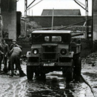 Kenteken: A 41437; Chevrolet, uitsnede foto: archief Dienst Openbare Werken (1485)
