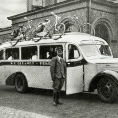 Kenteken: A 27072; Chevrolet, station Winschoten, begin 1940, foto uit archief GADO (3048-66)