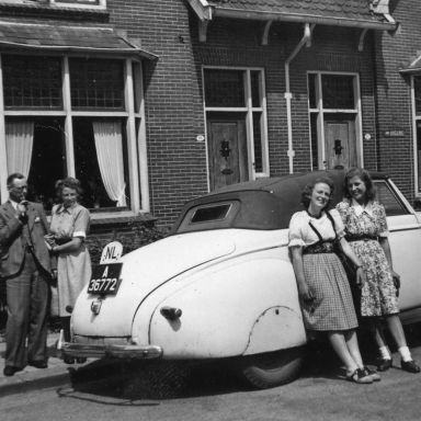Kenteken: A 36772; Mercury Eight, Meerweg, Haren, 1946, foto: F.J. van der Mast