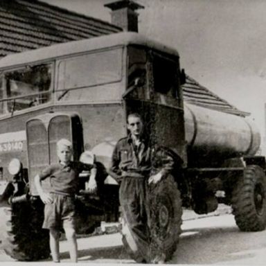 Kenteken: A 39140; AEC, foto: collectie <a href='http://www.transportnostalgie.punt.nl/' target='_blank'>transportnostalgie.punt.nl</a>