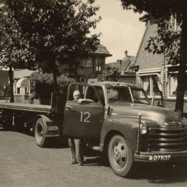 Kenteken: A 27837; Chevrolet, foto: collectie <a href='http://www.transportnostalgie.punt.nl/' target='_blank'>transportnostalgie.punt.nl</a>