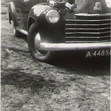 Kenteken: A 44858; Vauxhall, 1954 foto: N. Buzeman