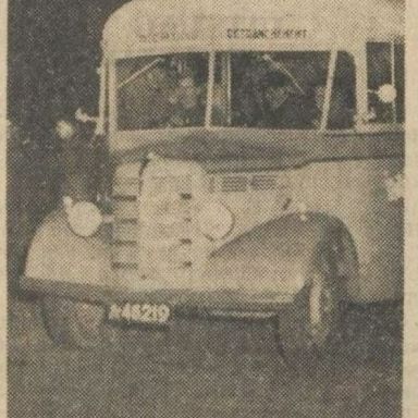 Kenteken: A 46219; Bedford bus, Friese Koerier 09-01-1953, foto via H. Feitsma