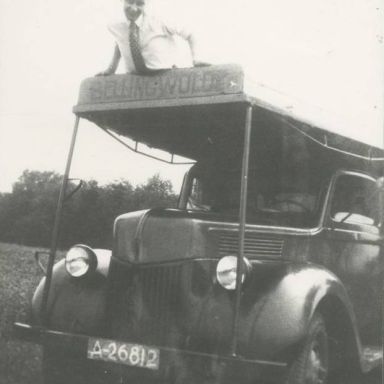 Kenteken: A 26812; Ford, foto: collectie Veenkoloniaal Museum (Bo 141)