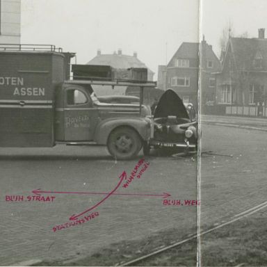 Kenteken: A 22317;  Ford, foto uit archief Kantongerecht Winschoten (154-8_176)