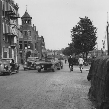 Kenteken: A 26004; Groningen, Eendrachtskade Noordzijde 1937 (1785-1014)