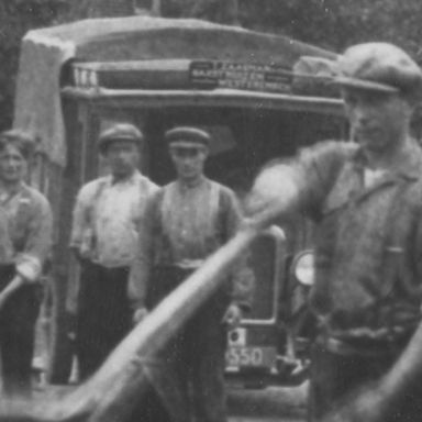 Kenteken: A 9550; Rijksweg ca. 1930, foto: uitsnede 1785-01718.jpg