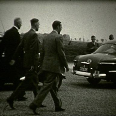 Kenteken: A 32636; Ford, foto: Still uit GAVA-film AV0314