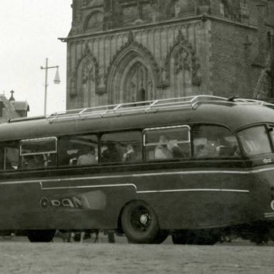 Kenteken: A 8312; Morris met nieuw kenteken NB-73-17, foto uit archief Magna Pete (1161-7041)