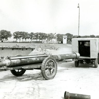 Kenteken: A 28171; Voorbereiding VAM ca. 1949 foto: archief Dienst Openbare Werken (1485)