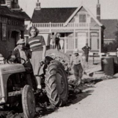 Kenteken: A 43214; Ford Dearborn, foto: Historische vereniging Bedum
