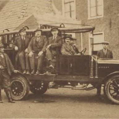 Kenteken: A 32341; Ford TT, foto: Het Noorden in Woord en Beeld 06-11-1925