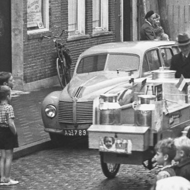 Kenteken: A 23789; Aero Minor, Groningen, Boterdiep, 1955, foto: uitsnede 2248-5756.jpg; Fotograaf: Fotobedrijf Piet Boonstra