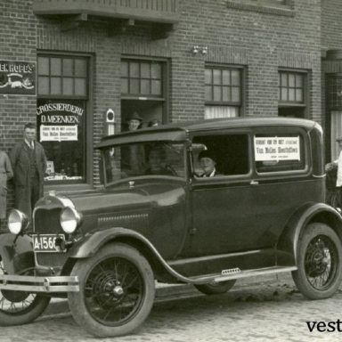 Kenteken: A 15667; Ford, Delfzijl, Singel 37, foto: <a href='https://nl-nl.facebook.com/Vesting-Delfzijl-306159406162844/' target='_blank'>facebookpagina Vesting Delfzijl</a>