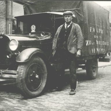 Kenteken: A 21410; Chevrolet, foto: collectie Veenkoloniaal Museum (Bo 155)