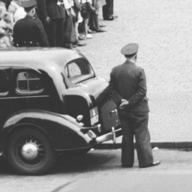 Kenteken: A 11182; Chevrolet, Grote Markt, 1939, foto: uitsnede 2437_1372.jpg; Fotograaf: Gemeentepolitie