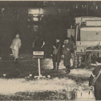 Kenteken: A 13043; De Dion Bouton, foto: "Het Noorden in Woord en Beeld" 15-09-1939