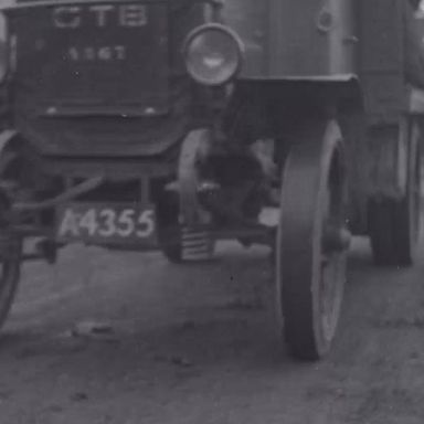 Kenteken: A 4355; foto: still uit de film GAS, bedrijfsfilm van de gemeentelijke gasfabriek in Groningen, 31-12-1930 bron: <a href='http://in.beeldengeluid.nl/collectie/details/expressie/430547/false/true' target='_blank'>beeldengeluid.nl</a>