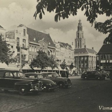 Kenteken: A 44764; Vismarkt Groningen, foto: H. Renkema