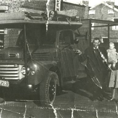 Kenteken: A 37283; Ford, foto: collectie Veenkoloniaal Museum (Bo 71)