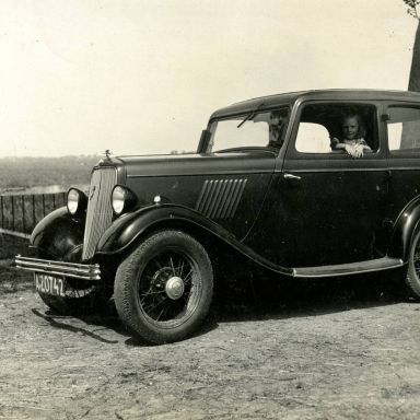Kenteken: A 20742; Ford Y, foto uit fotoalbum Familie Mulder-Mensinga, uitsnede 2139-84.jpg