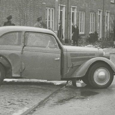 Kenteken: A 42828; DKW, foto uit archief Kantongerecht Winschoten (2722_0162-1_0019)