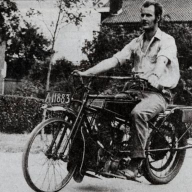 Kenteken: A 11883; Wanderer, foto: Clubmededelingen nr. 496, juli 2005, Veteraan Motoren Club