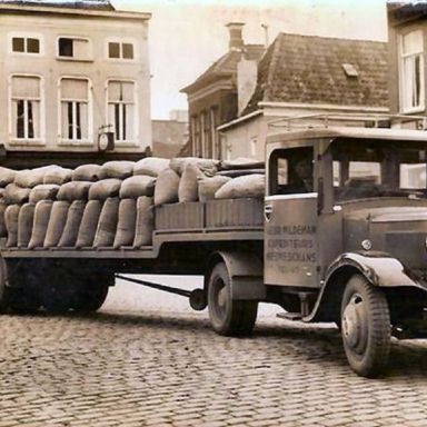 Kenteken: A 24102; Commer, foto: J. Smits