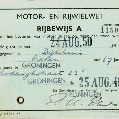 Kenteken: A 8759; Rijbewijs Pieter Dijkhuis (2066-31)