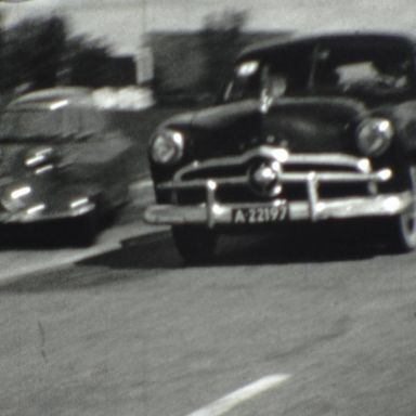 Kenteken: A 22197; Ford, 1956, foto: Still uit GAVA-film AV20262