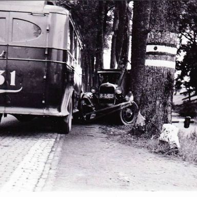 Kenteken: A 16561; Dodge, ongeluk Leegkerksterweg / Frieschestraatweg 22 juli 1936, foto: A.G. Prins