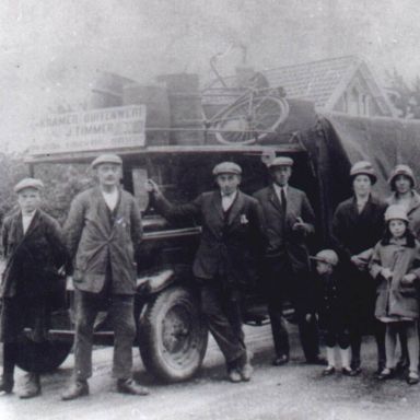 Kenteken: A 17545; Boderijder Kramer, 1930. foto: Collectie Gemeente Eemsmond