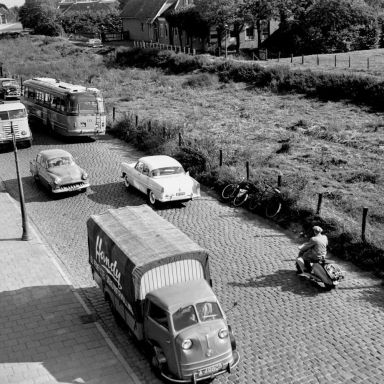 Kenteken: A 11449; Groningen, Damsterdiep, 1955 (2248-5906); Fotograaf: Fotobedrijf Piet Boonstra