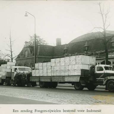 Kenteken: A 29537; GMC, foto uit archief Rijwielfabrieken Phoenix, Fongers, Van Werven en Phoenix-Fongers-Germaan (1300-710-004)