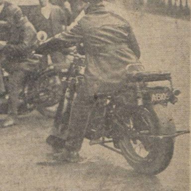 Kenteken: A 13105; Nieuwsblad van het Noorden, 09-10-1928