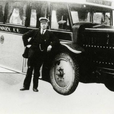 Kenteken: A 11908; Latil bus met later kenteken D-6188, foto: archief GADO