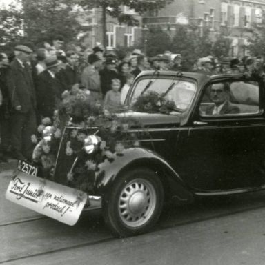 Kenteken: A 25721; Ford, bloemencorso 08-09-1938 (2139-4-031)